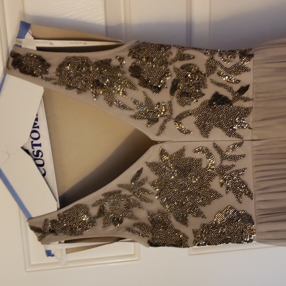 Viola Chan evening gown - Picture 2 of 5